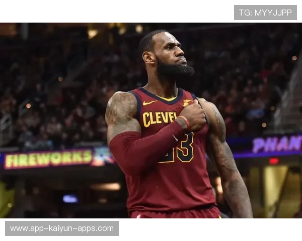 湖人连败期间詹姆斯单场得分均突破30分——逆境中的王者独白